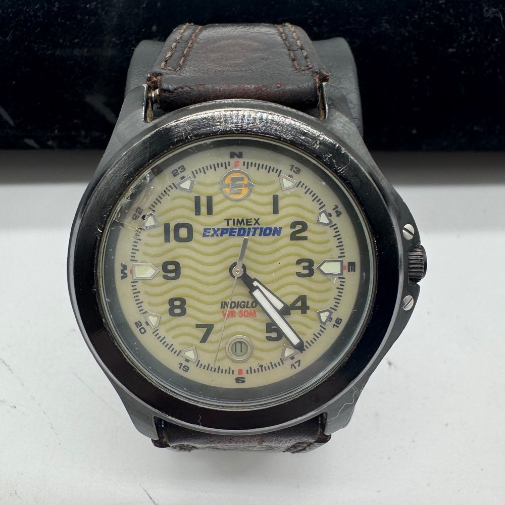 Timex Expedition Indiglo Mens Watch Black Bezel Brown Leather Strap WR 50M N2